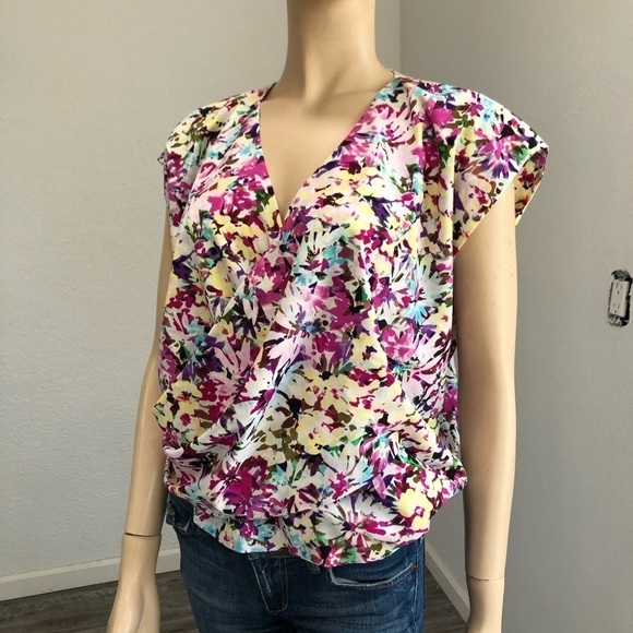 Cabi V-neck wrap multi color floral print blouse M - Picture 3 of 14